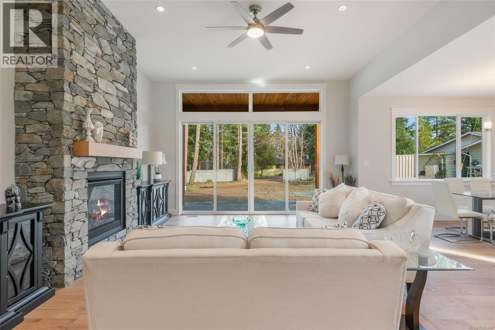 858 Wembley Rd - 31