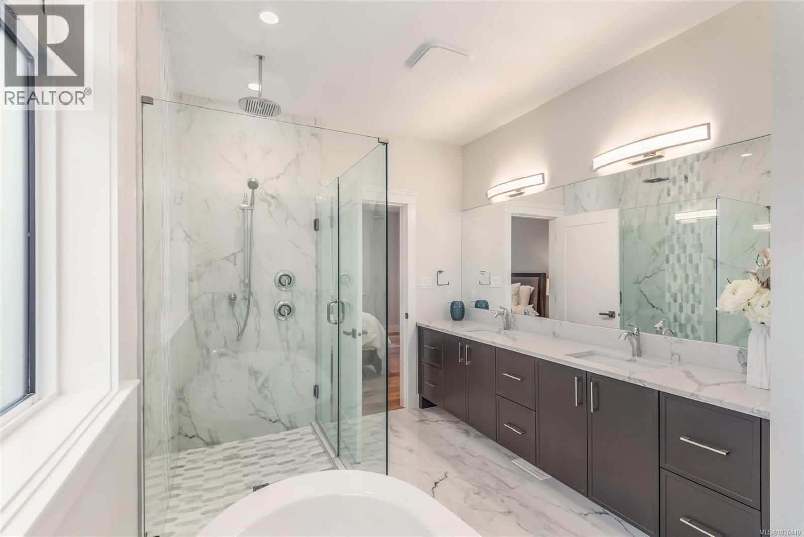 858 Wembley Rd - 34