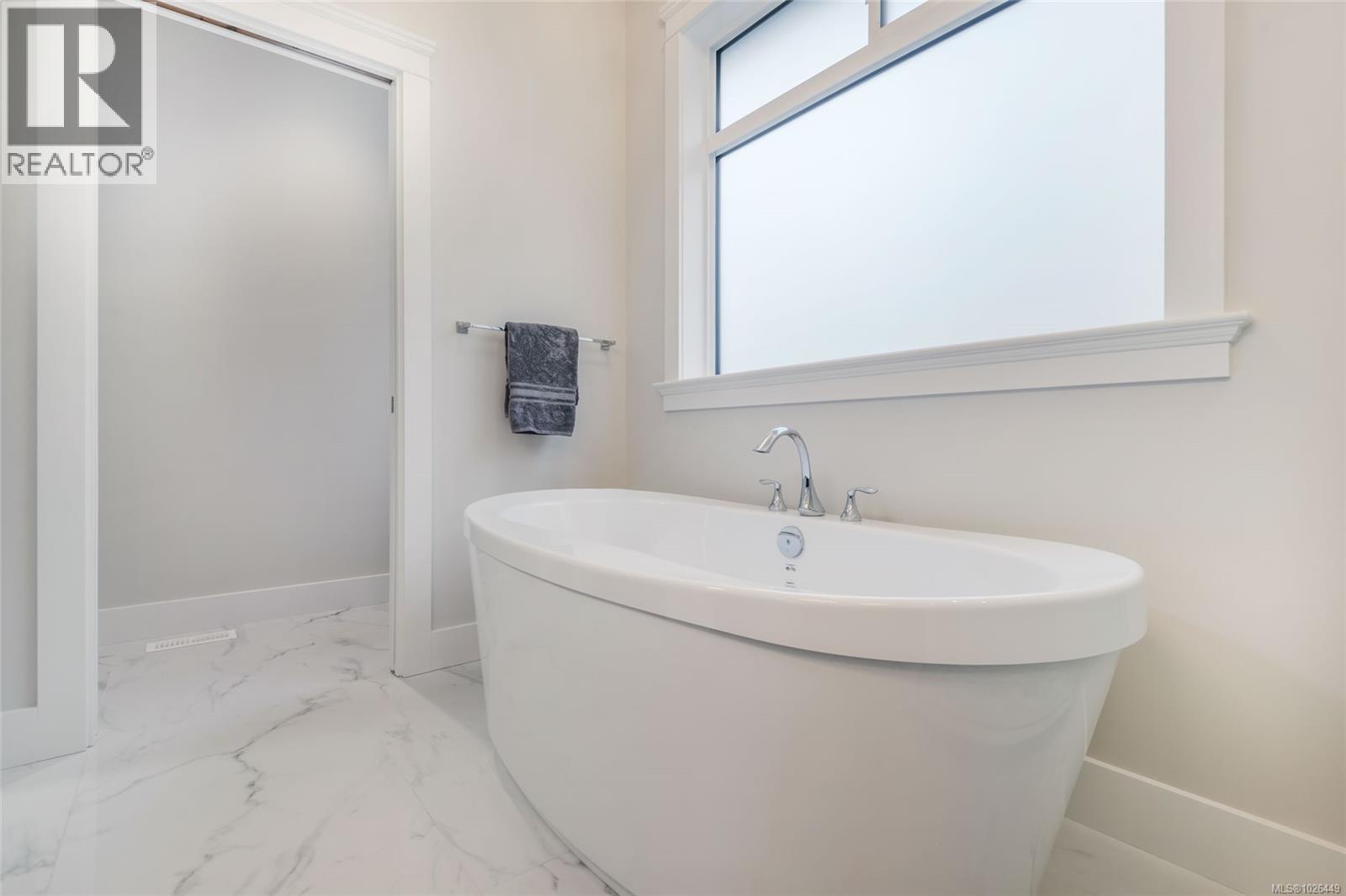 858 Wembley Rd - 35