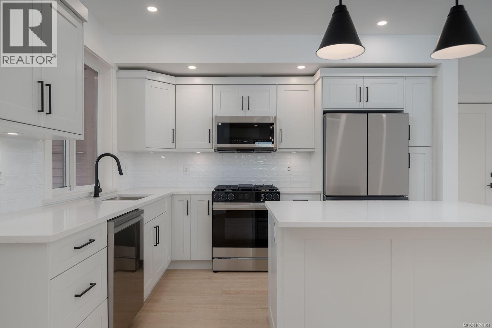 4191 Corunna Ave, Nanaimo