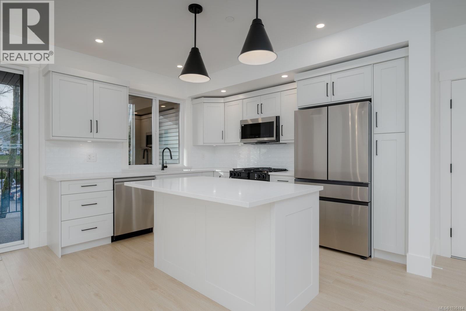 4191 Corunna Ave, Nanaimo