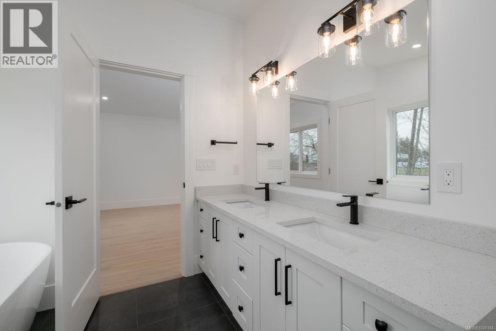 4191 Corunna Ave, Nanaimo