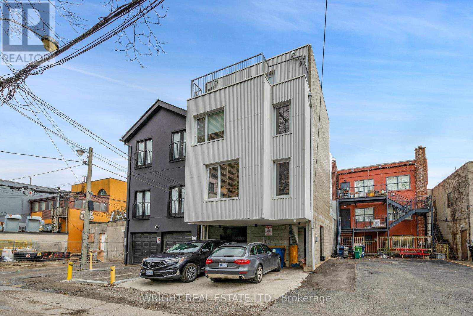 96 HARBORD STREET - Photo 4 of 41, Toronto (University), Ontario