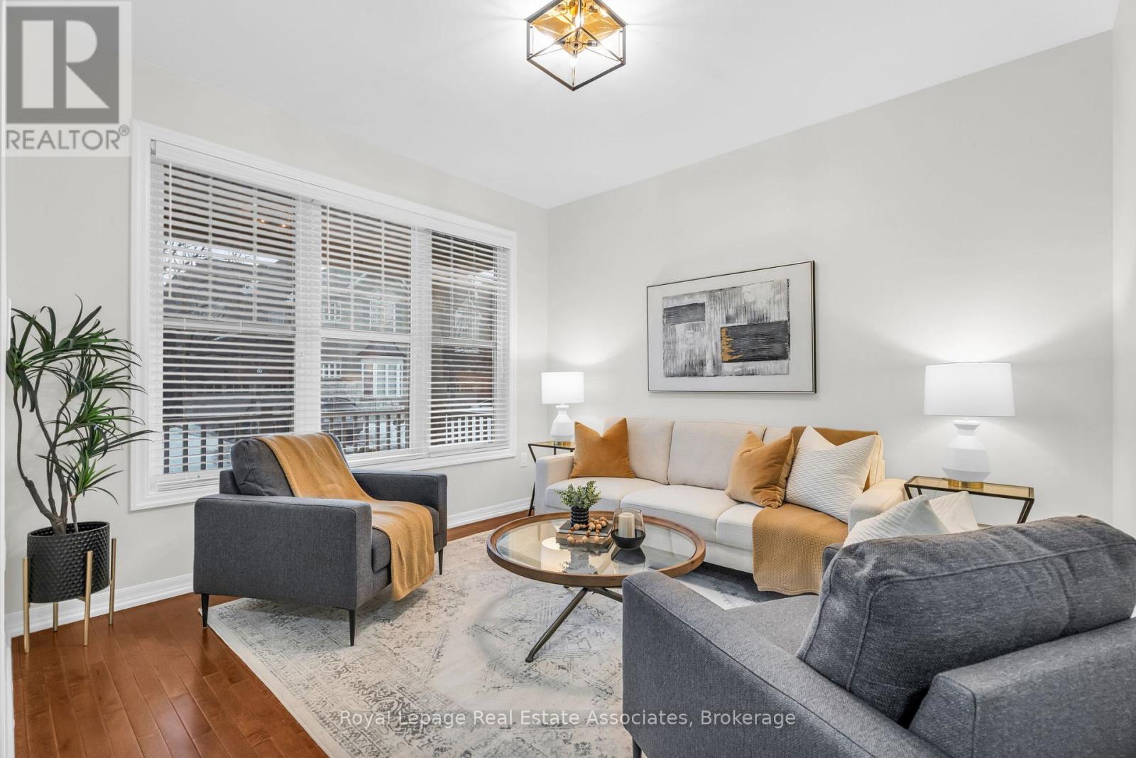 879 Etherington photo 5