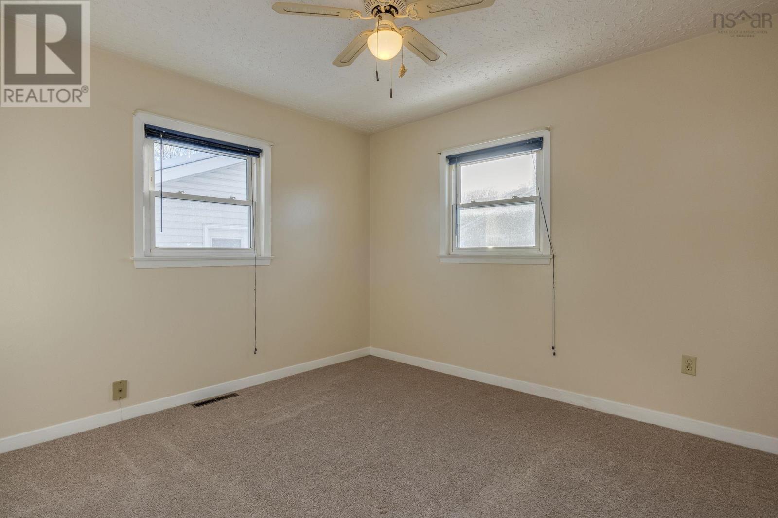 Property 16 of 35 of 9584 Commercial Street