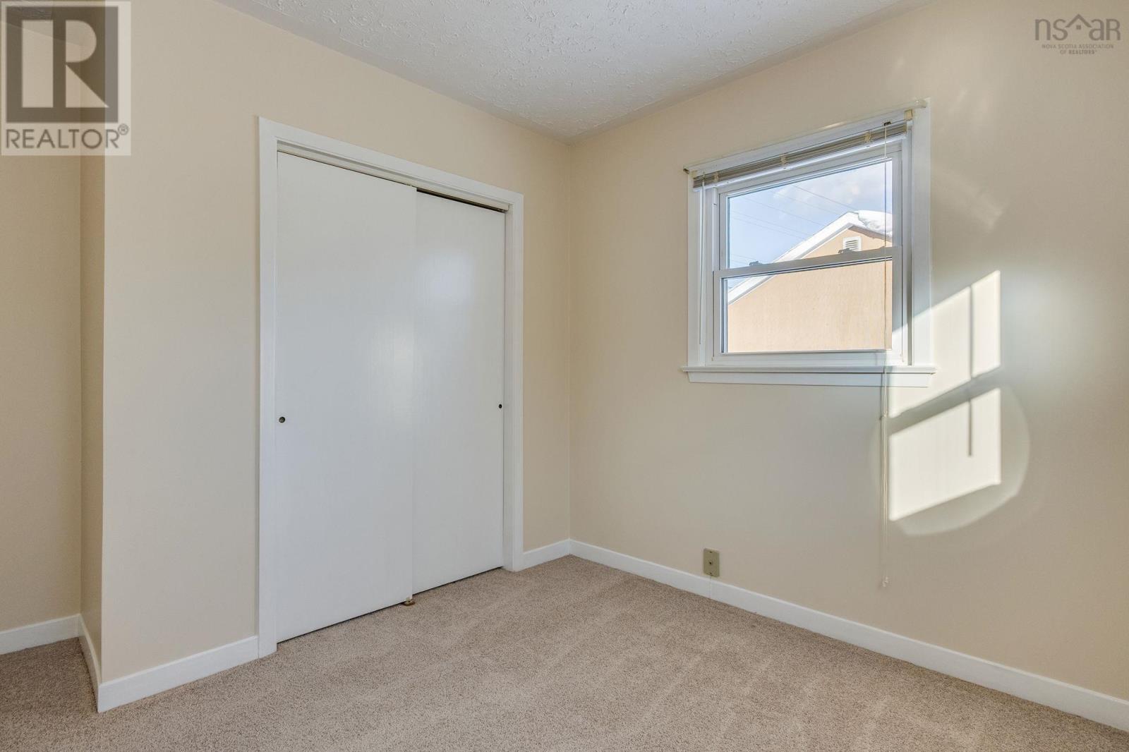 Property 21 of 35 of 9584 Commercial Street