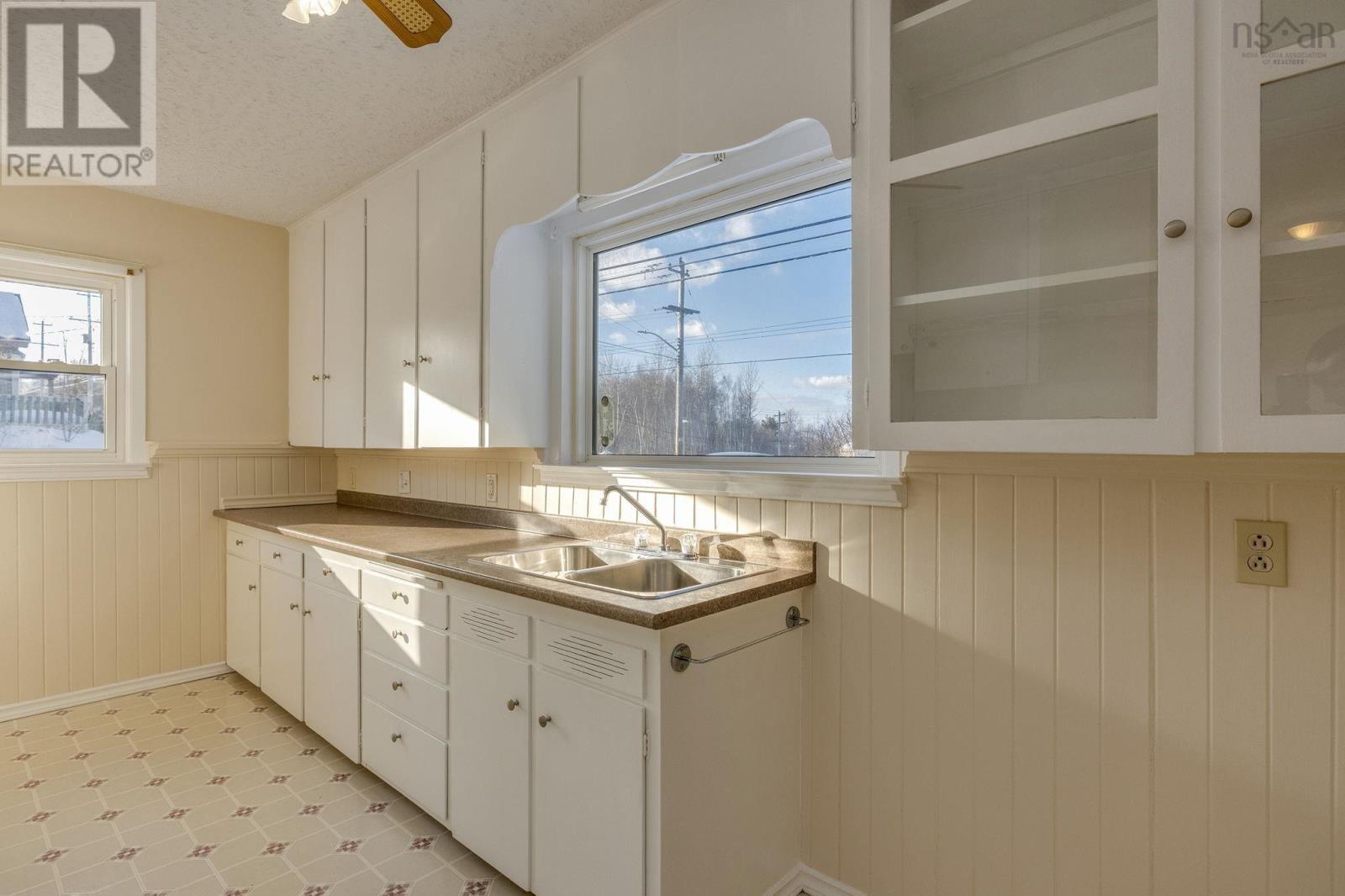 Property 8 of 35 of 9584 Commercial Street