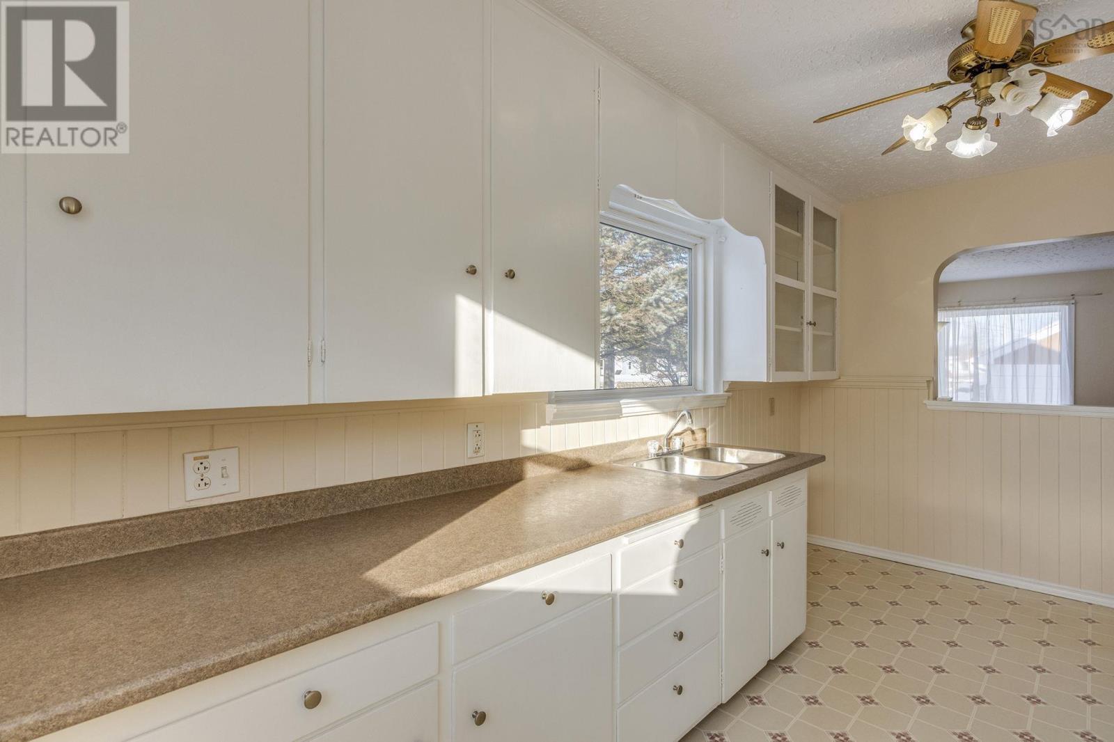 Property 9 of 35 of 9584 Commercial Street