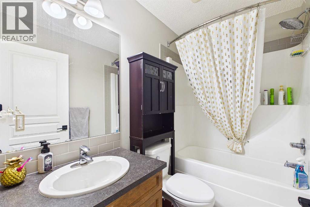 121 River Heights Crescent, Cochrane