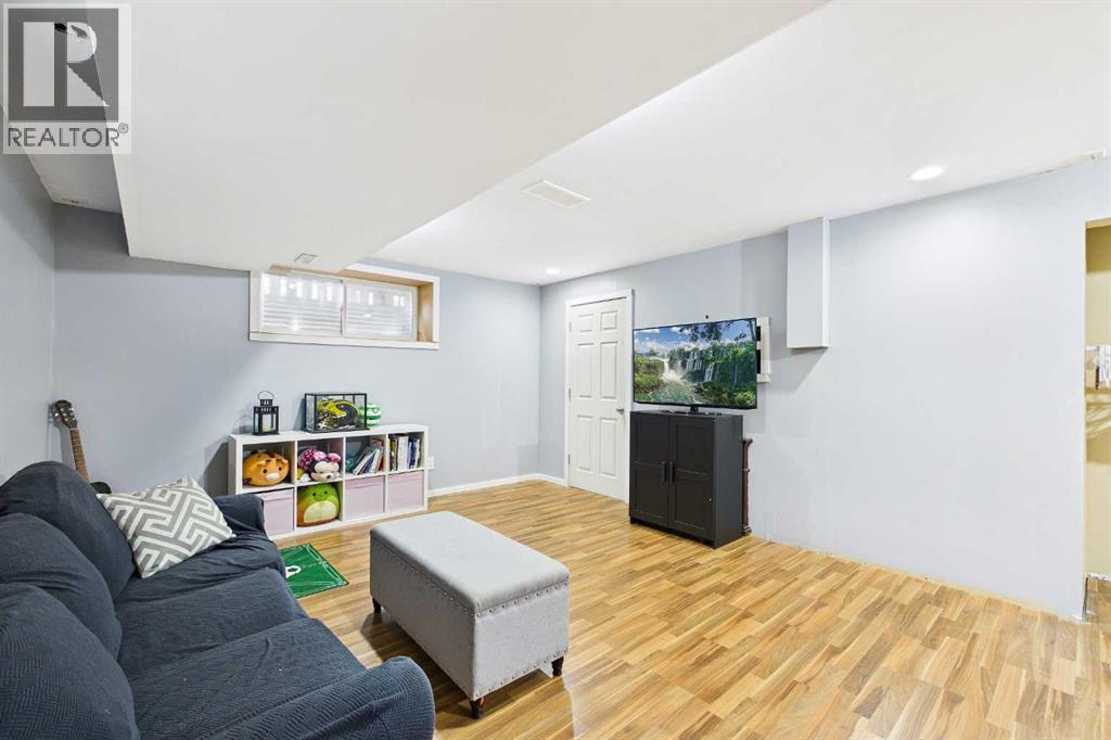 121 River Heights Crescent, Cochrane