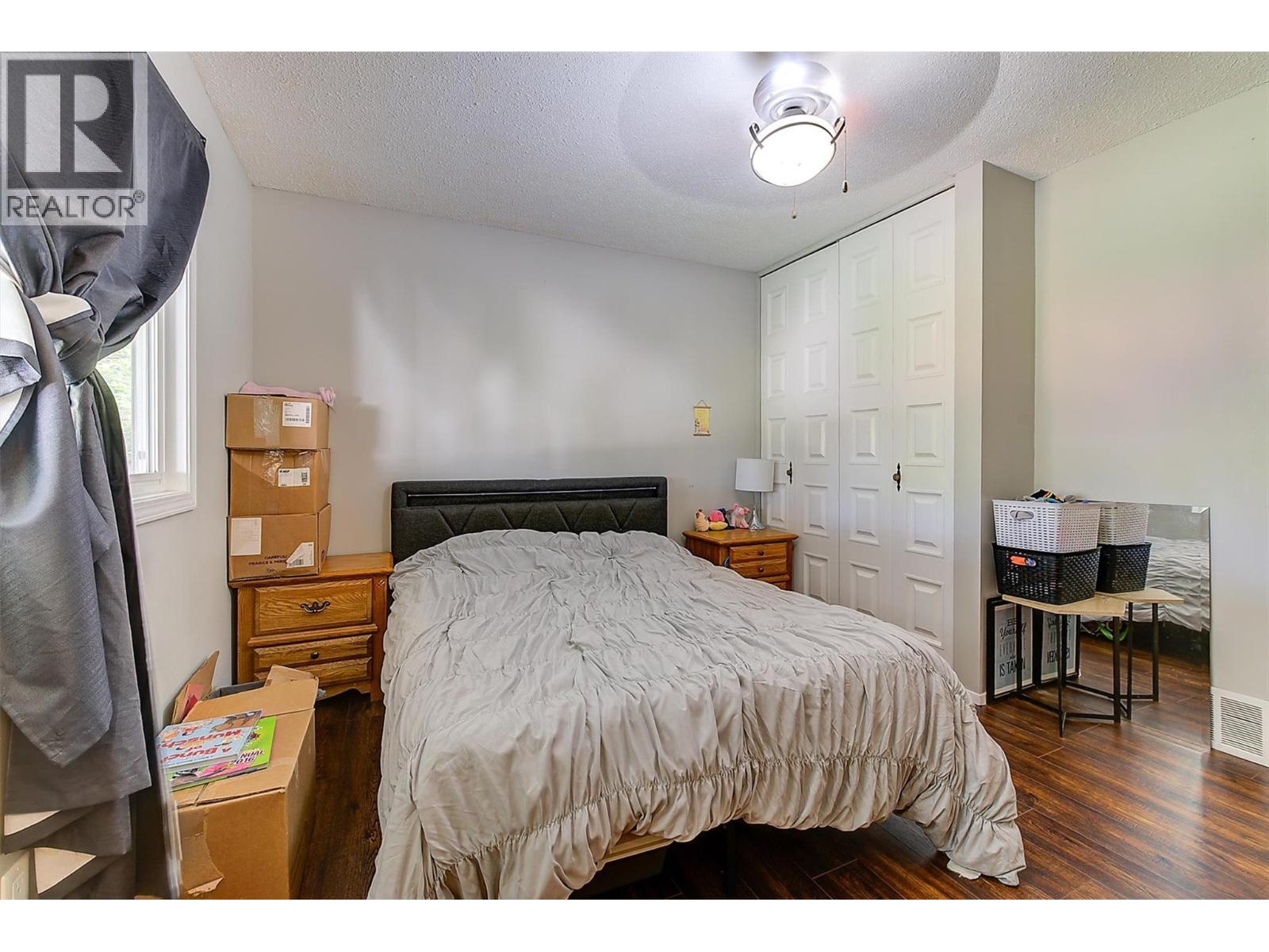 280 HOLBROOK Road W - 15