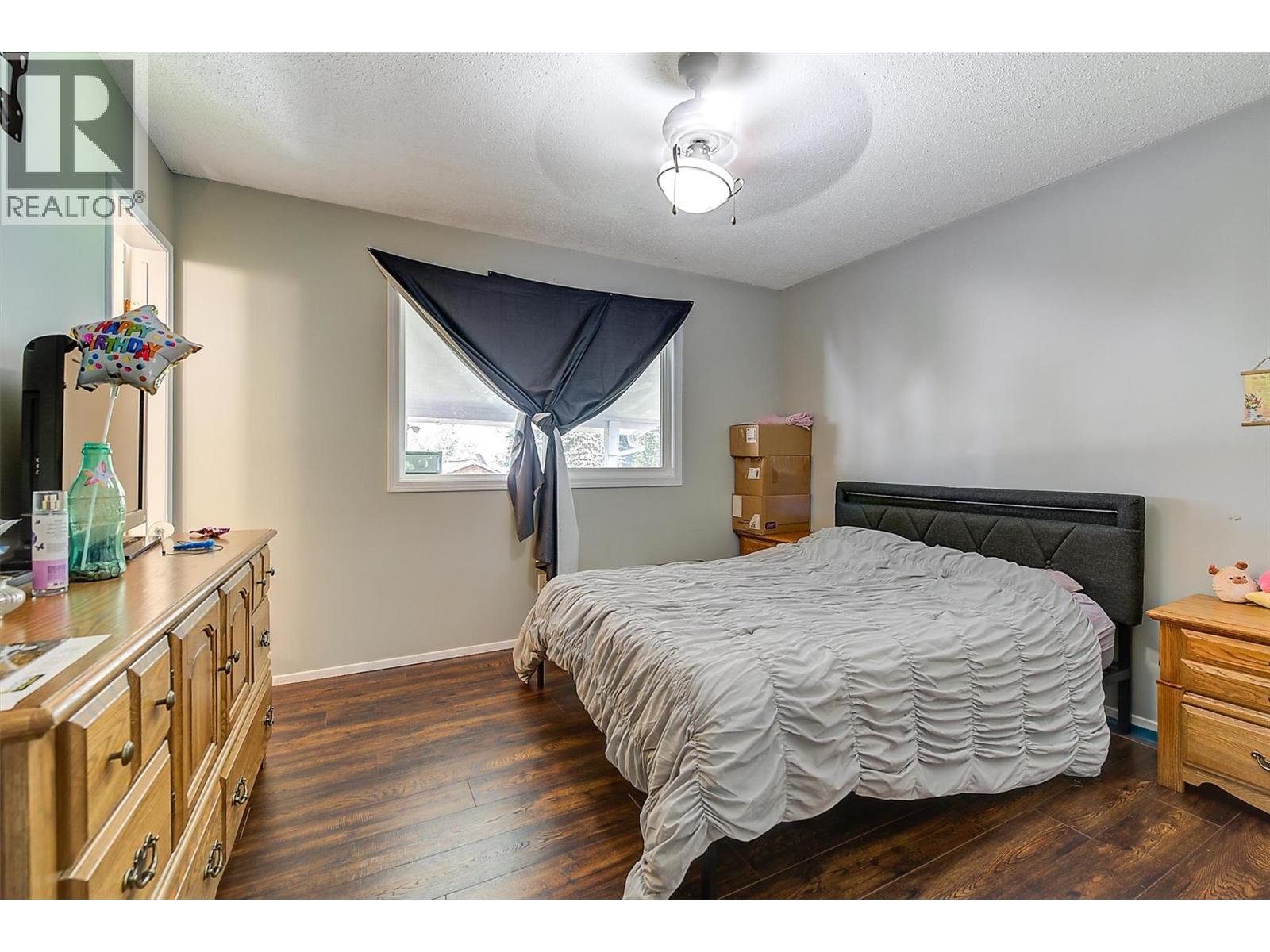 280 HOLBROOK Road W - 16