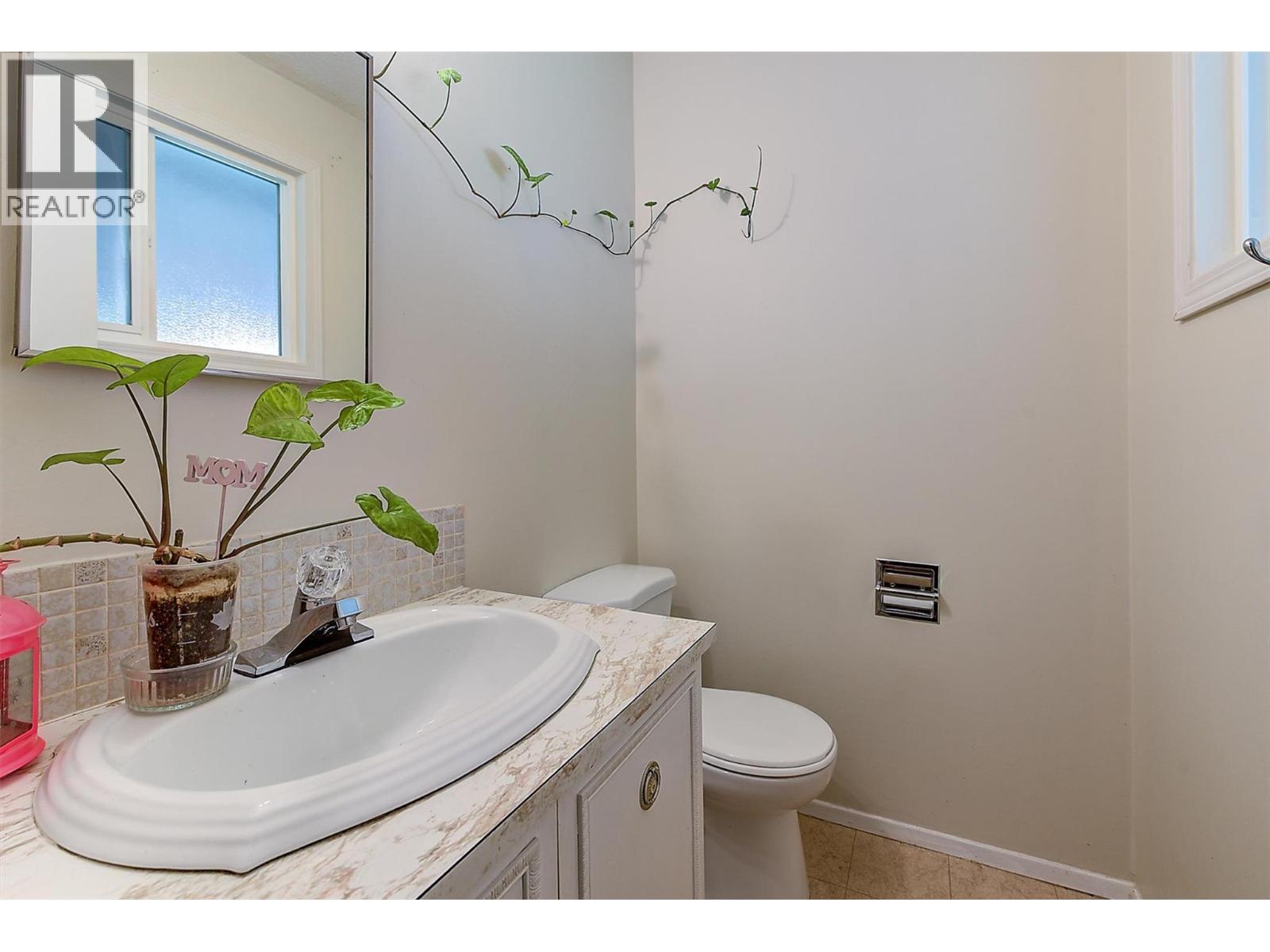  280 HOLBROOK Road West, Kelowna