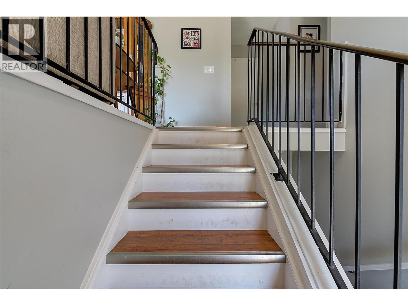  280 HOLBROOK Road West, Kelowna