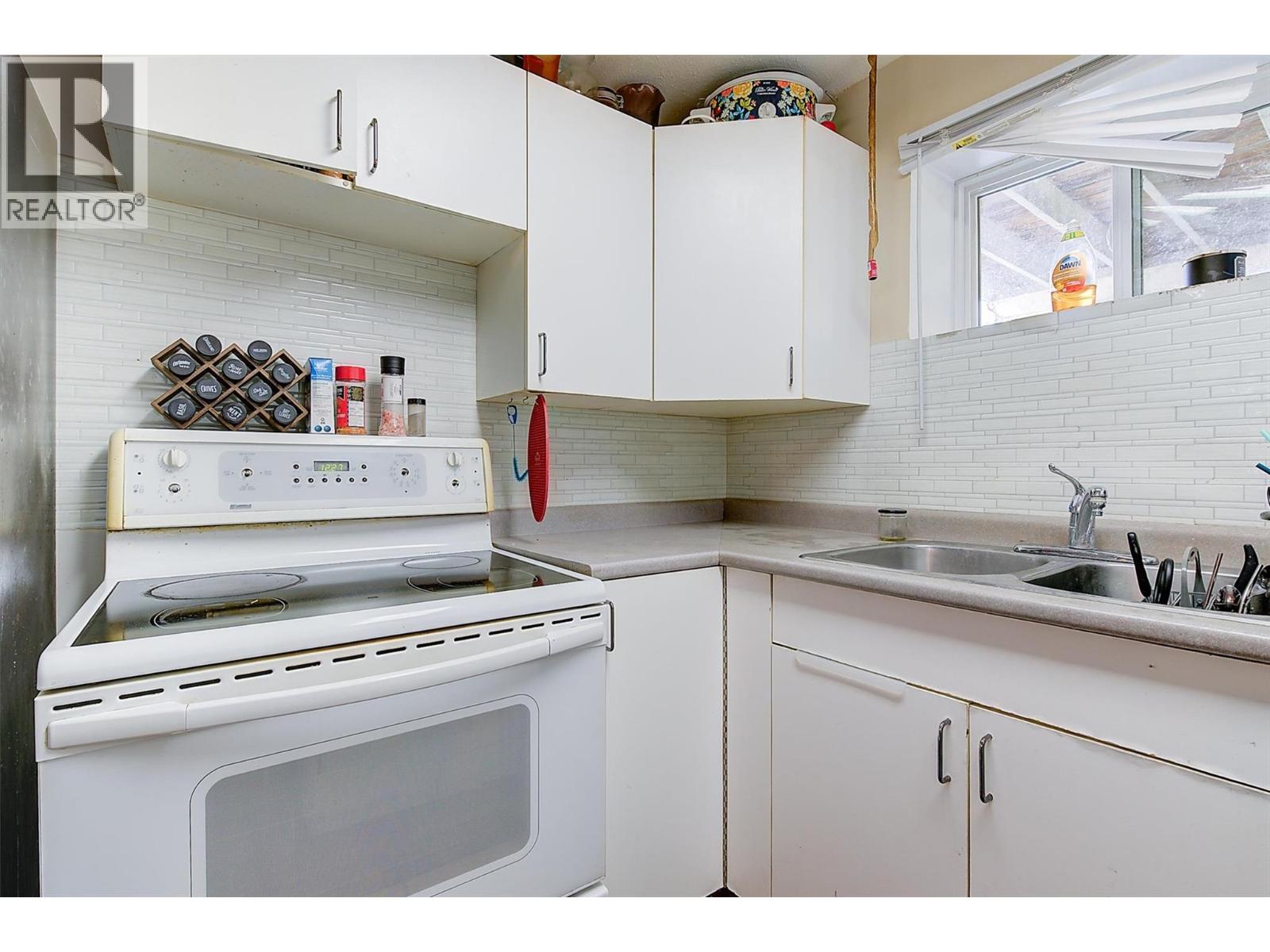  280 HOLBROOK Road West, Kelowna