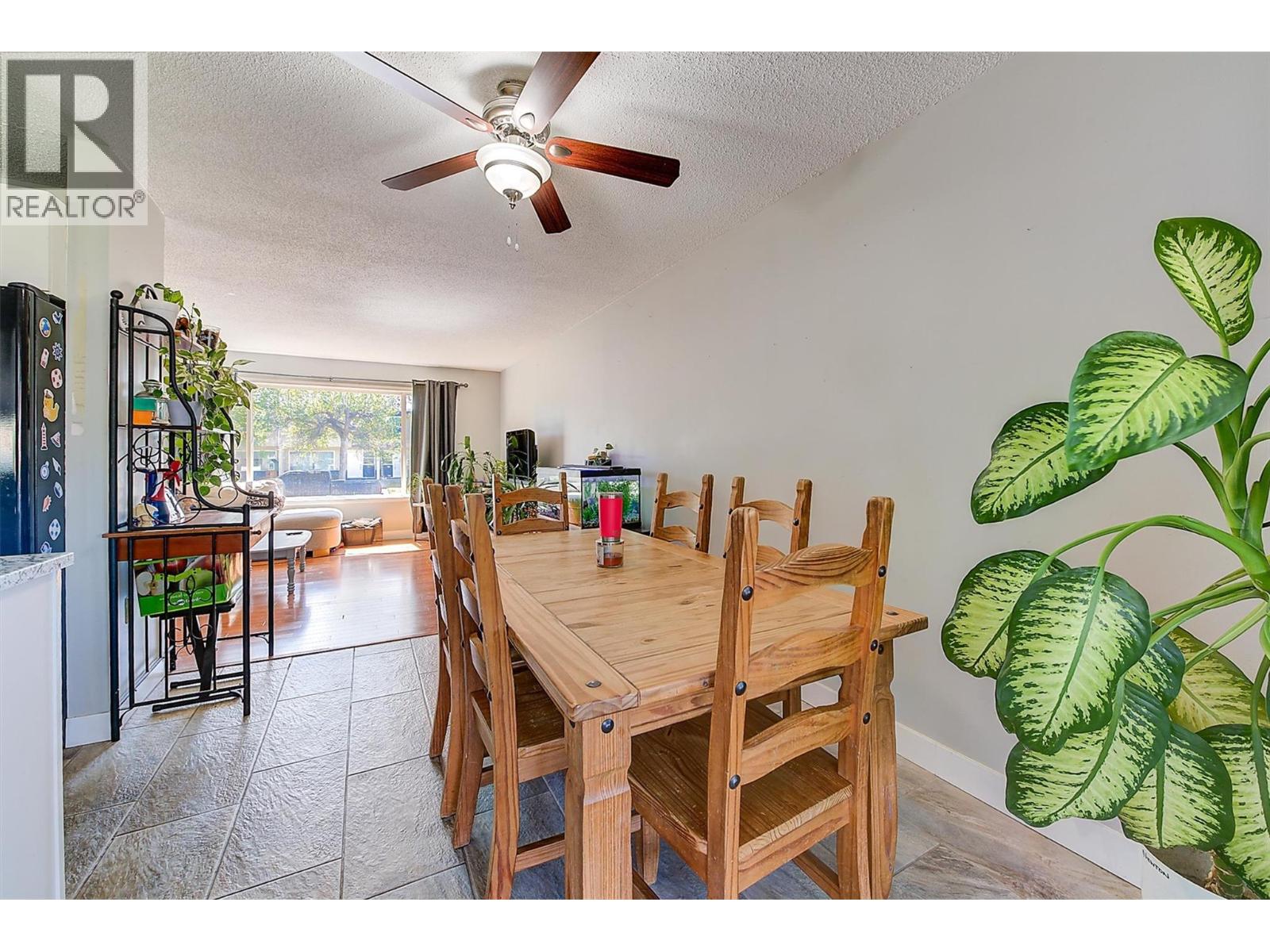 280 HOLBROOK Road W - 9