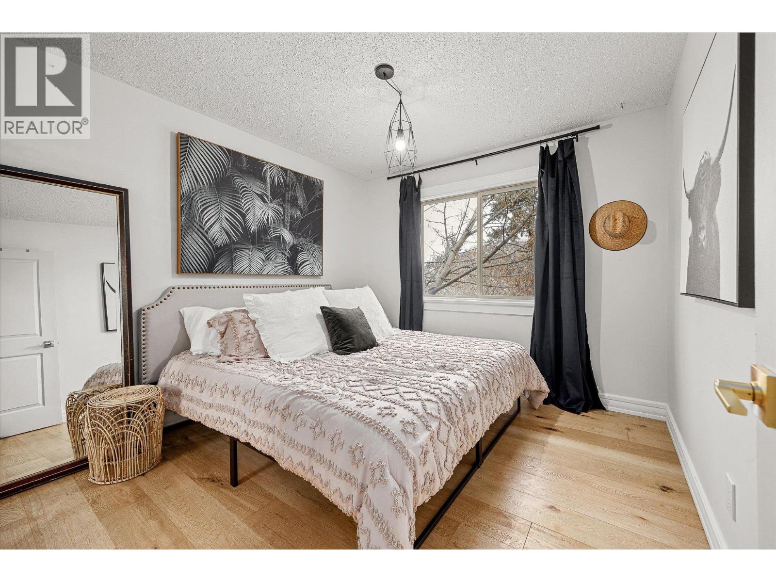 1492 Forest Avenue, Kelowna