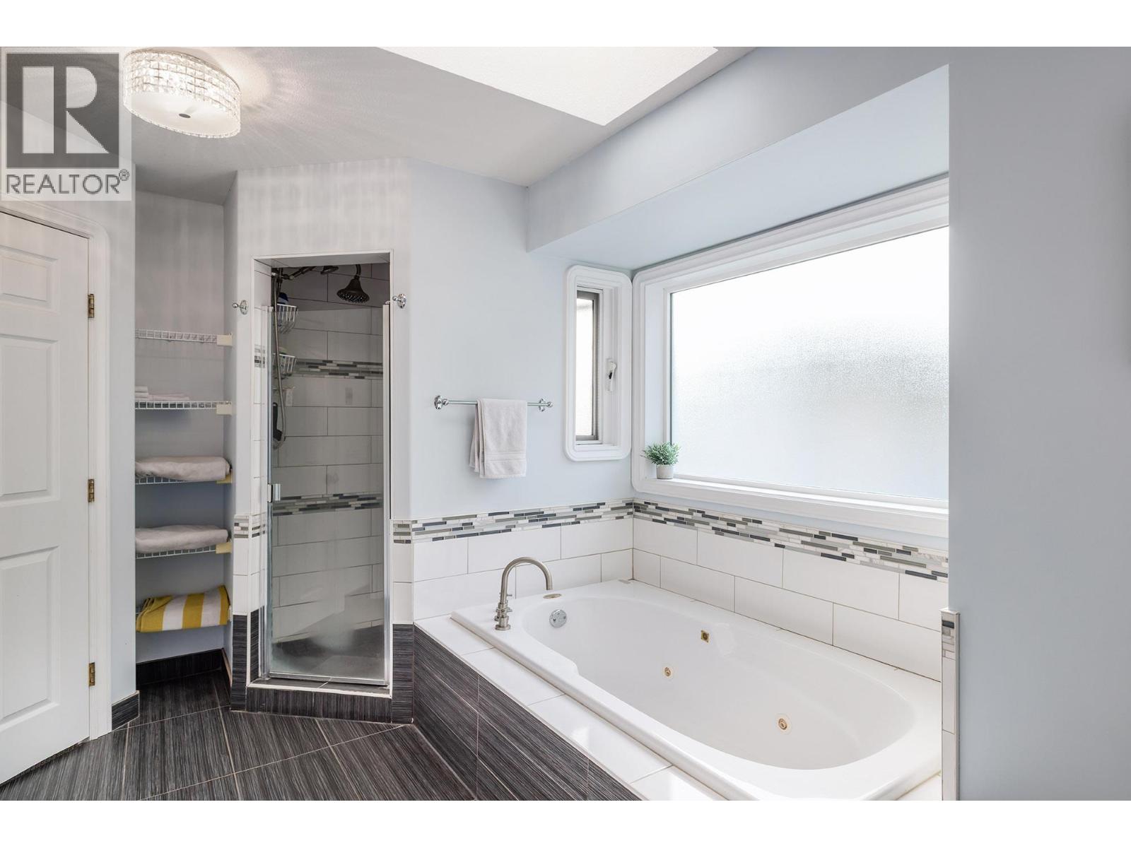 19 452 Glen Pine Court, Kelowna