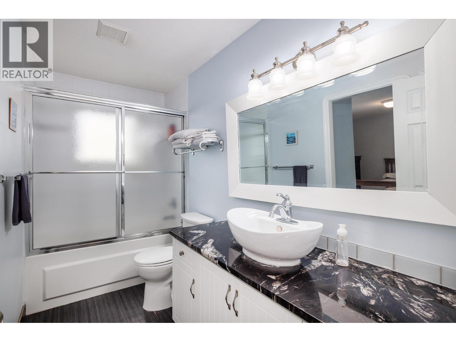 19 452 Glen Pine Court, Kelowna