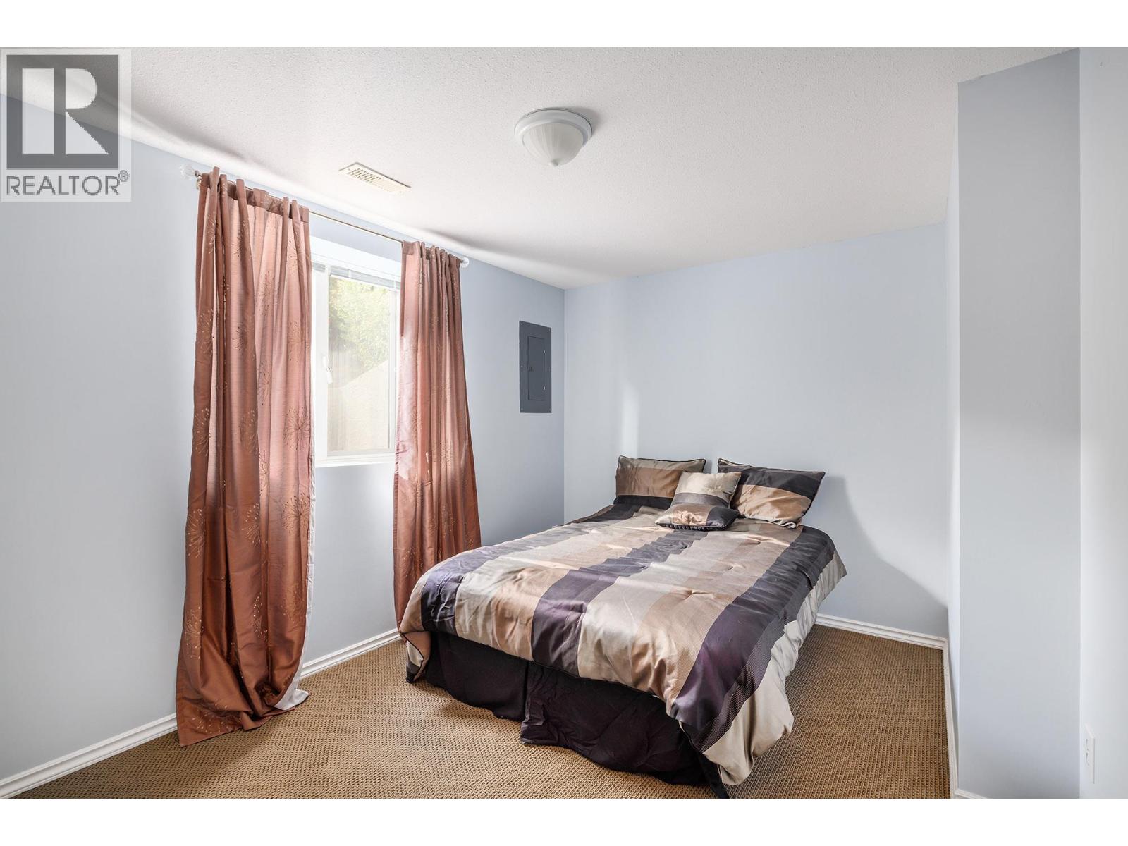 19 452 Glen Pine Court, Kelowna