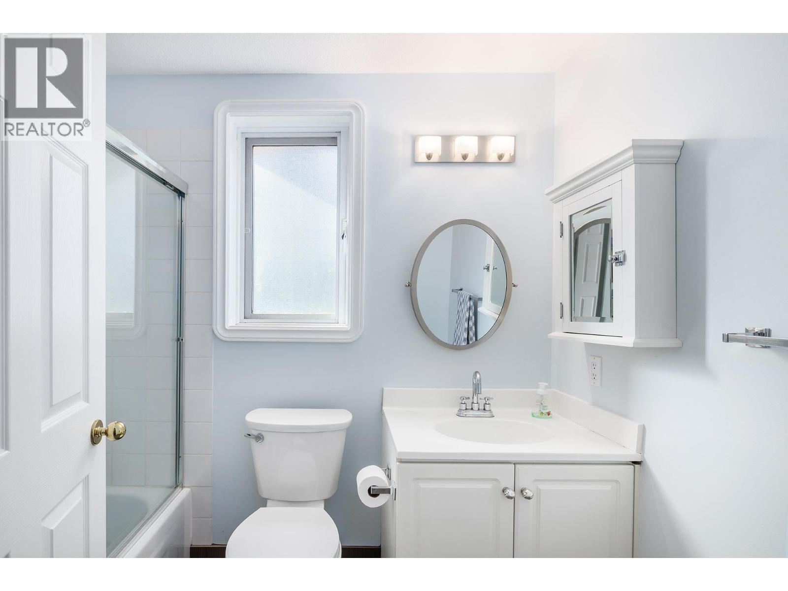 19 452 Glen Pine Court, Kelowna