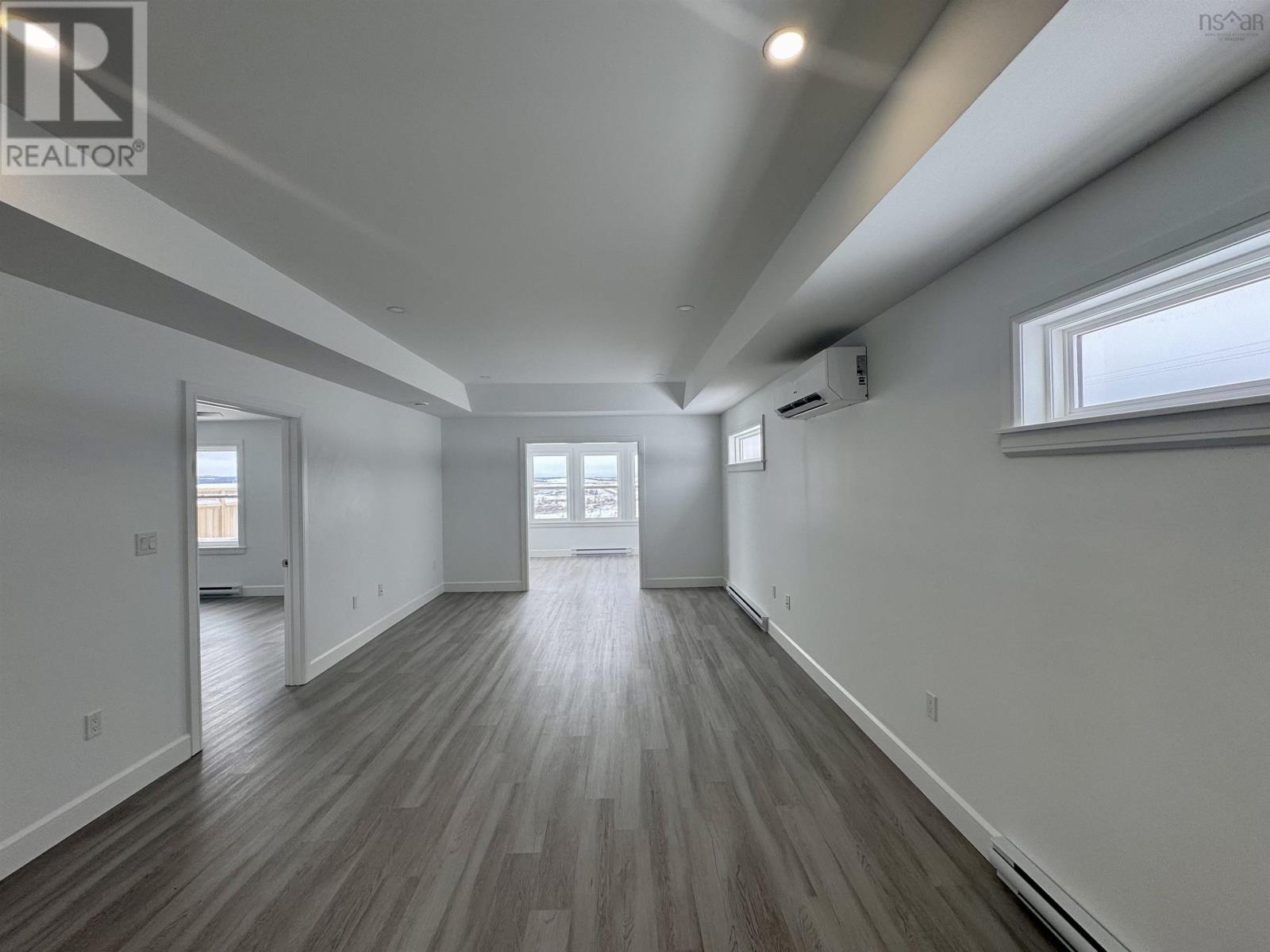 Property 10 of 24 of 8 Abbey Road