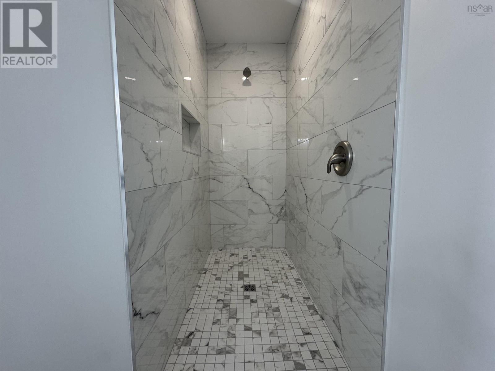 Property 18 of 24 of 8 Abbey Road