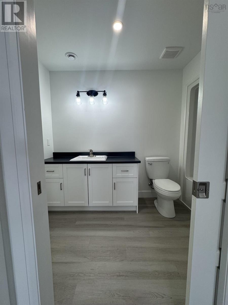 Property 21 of 24 of 8 Abbey Road