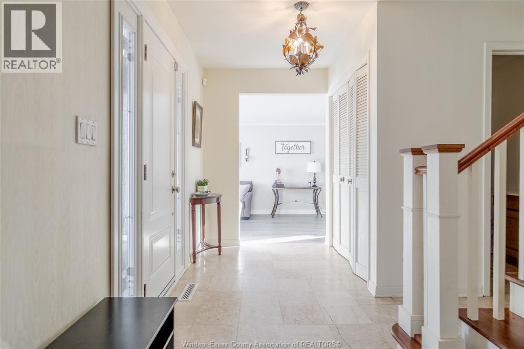 2477 MARK AVENUE - Photo 3 of 39, Windsor, Ontario