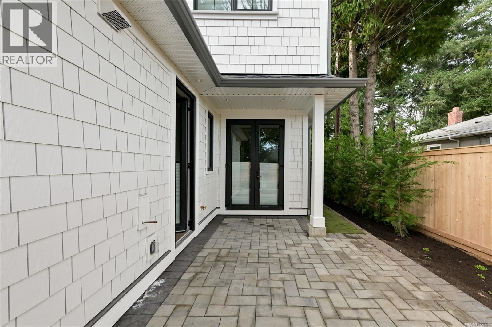 4 5032 Wesley Rd, Saanich