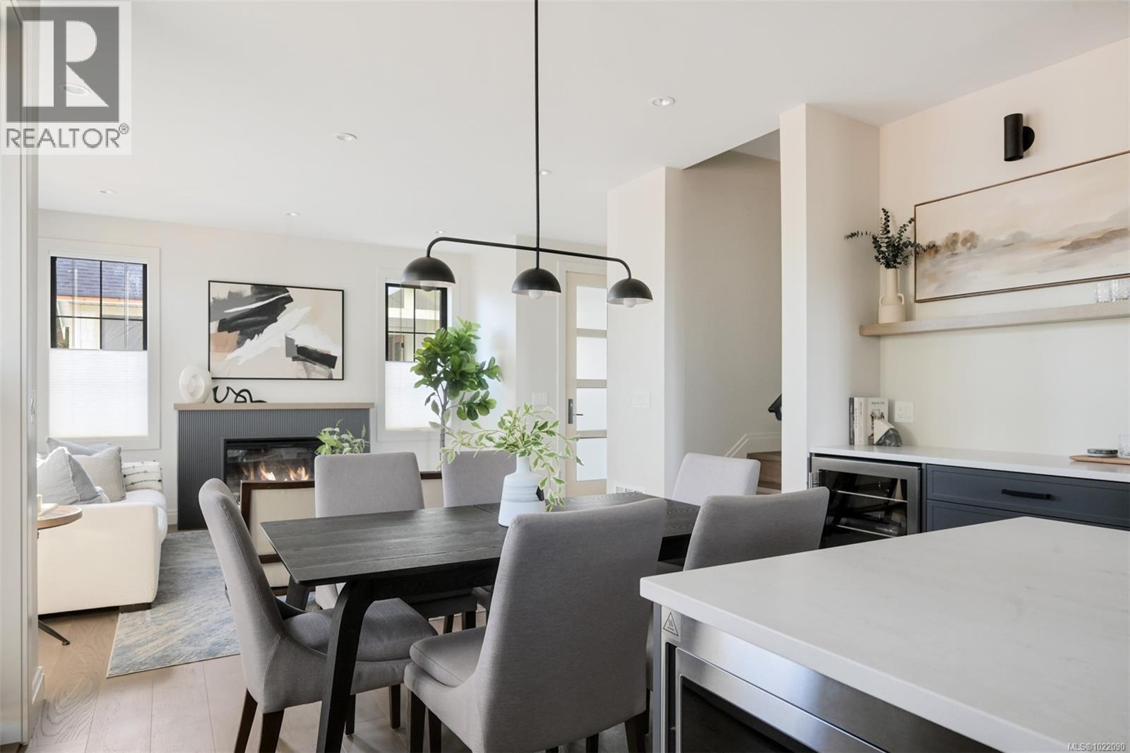 4 5032 Wesley Rd, Saanich