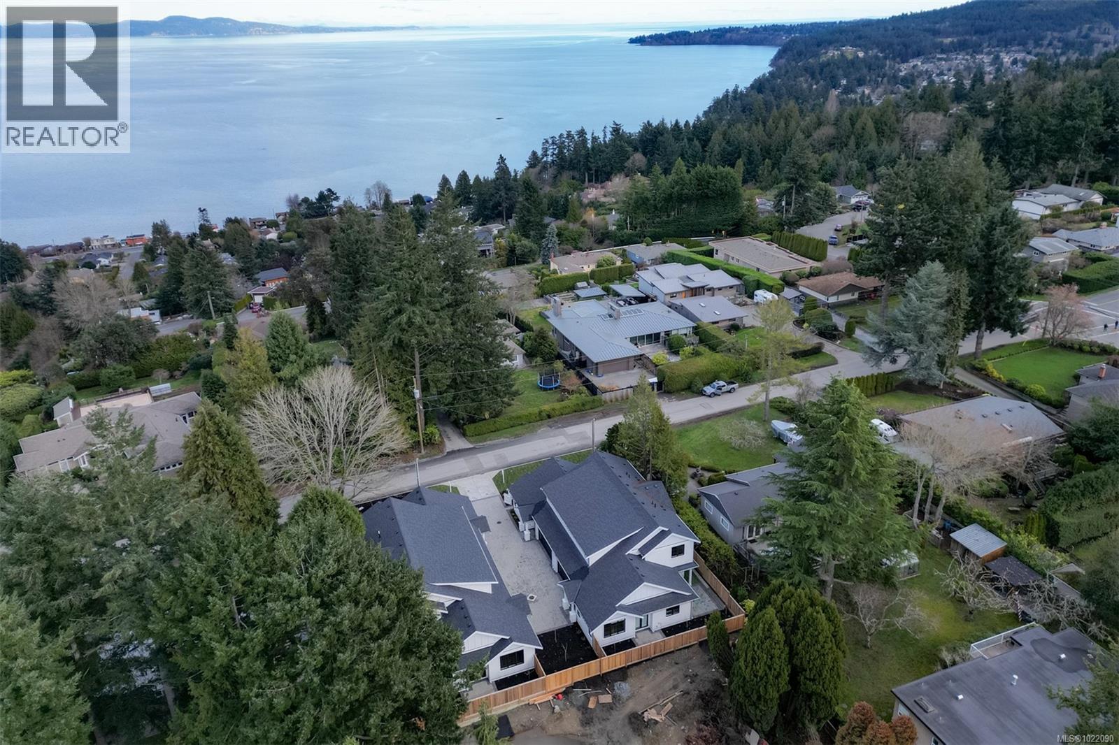 4 5032 Wesley Rd, Saanich