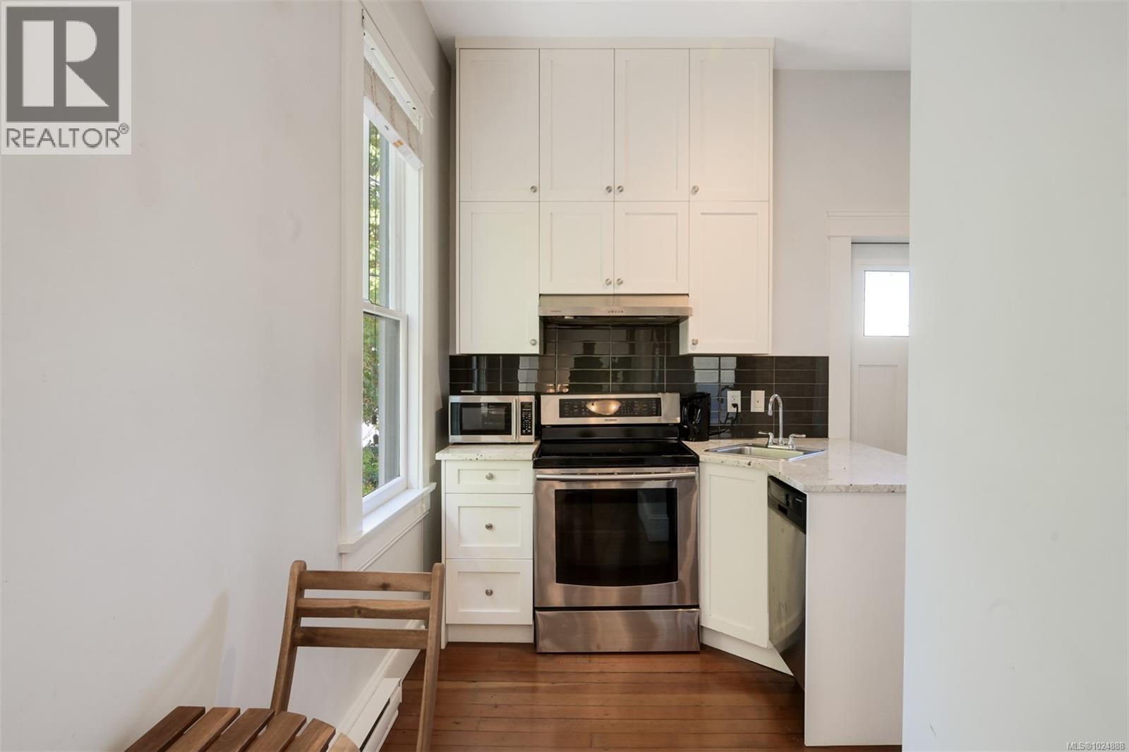 737 Vancouver St, Victoria