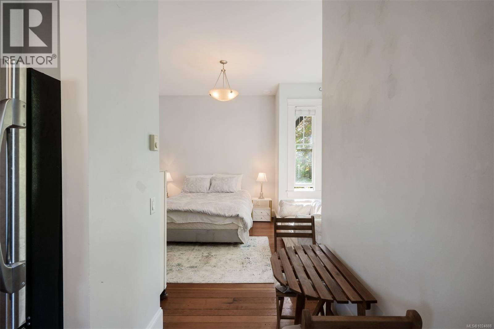 737 Vancouver St, Victoria