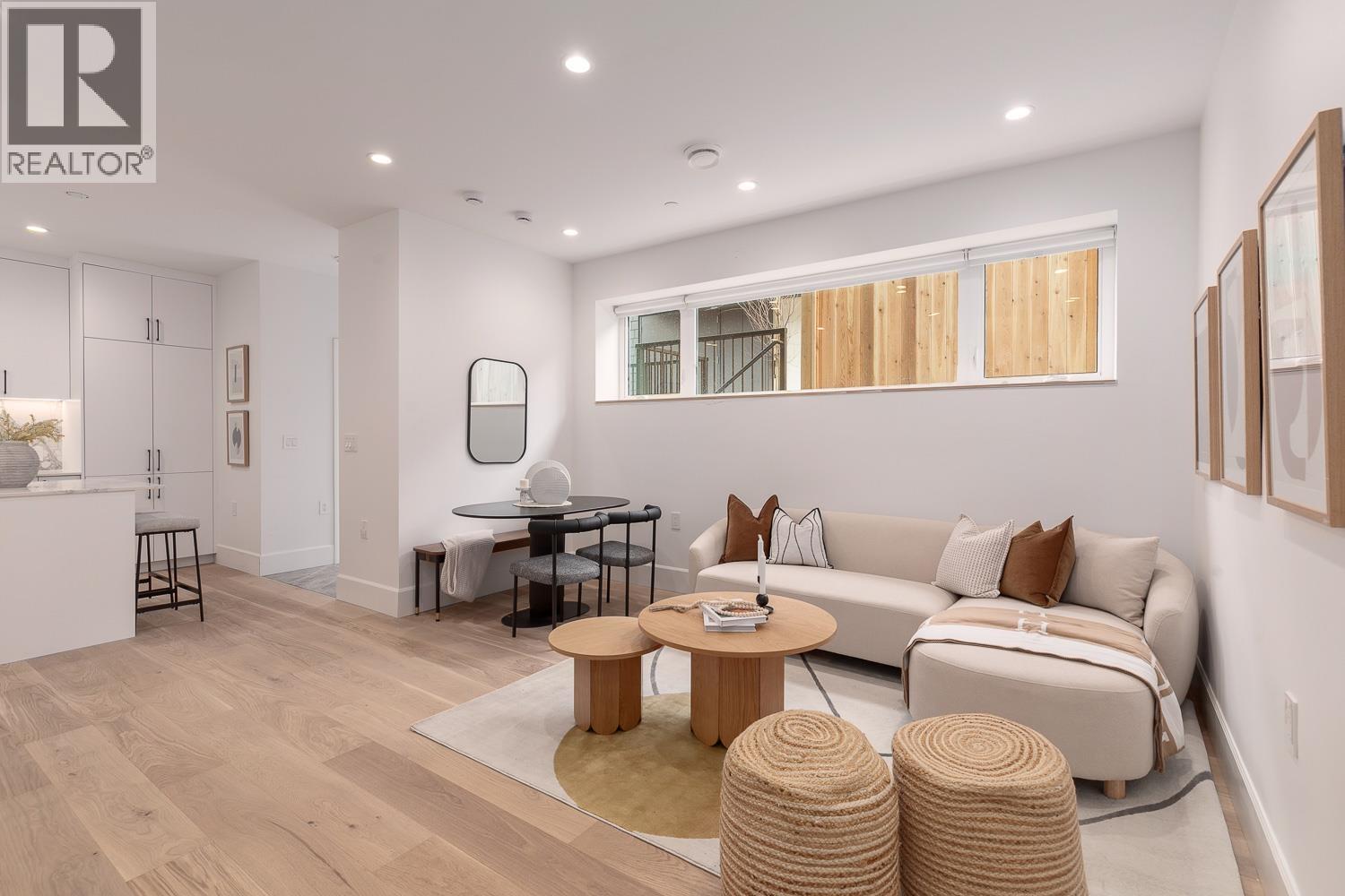 851 E 19TH AVENUE - Photo 2 of 19, Vancouver, British Columbia