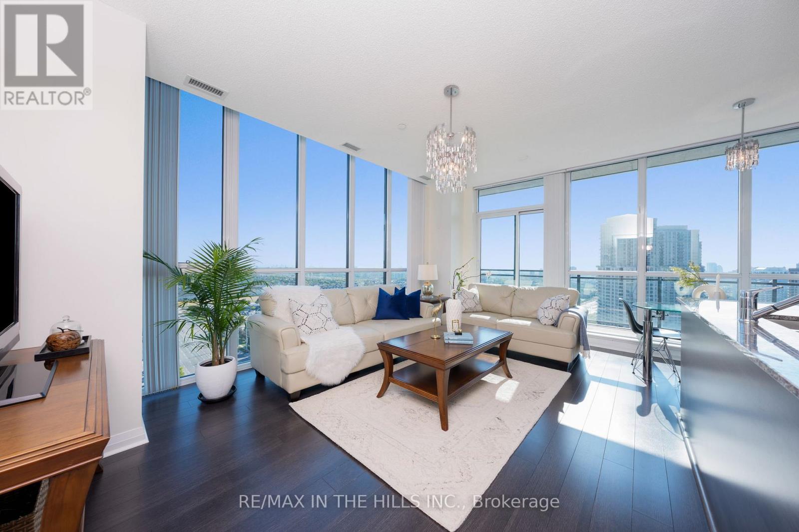 55 Eglinton Avenue West 2007