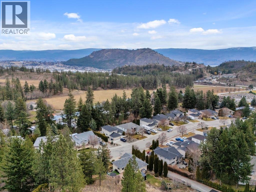 2133 Shannon Woods Way, West Kelowna