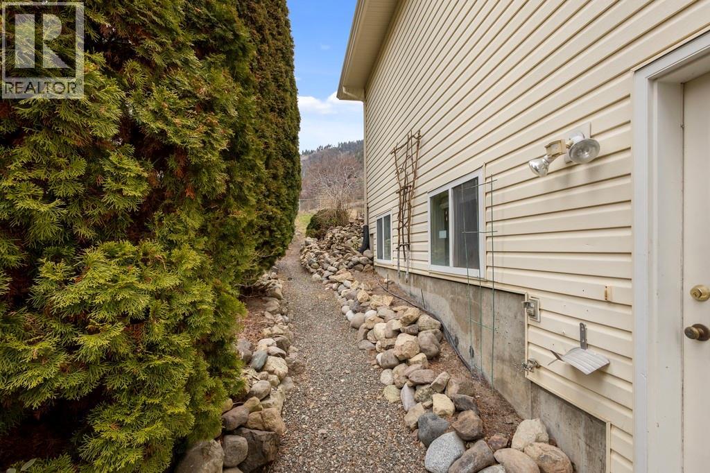 2133 Shannon Woods Way, West Kelowna