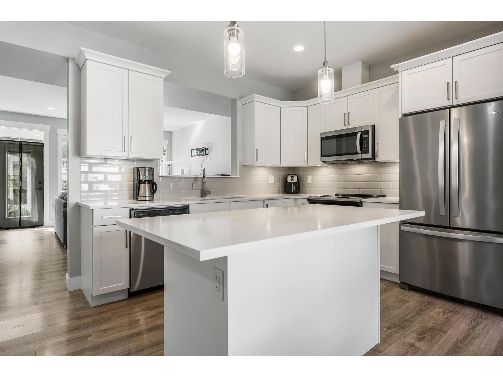 22 386 PINE AVENUE, Harrison Hot Springs, Harrison Hot Springs