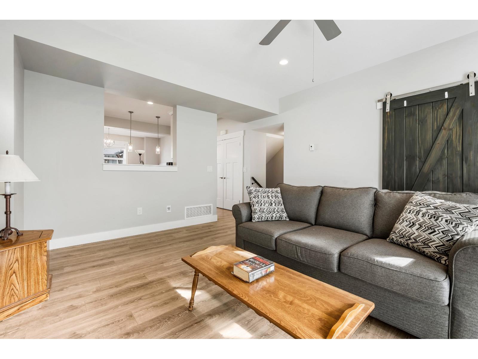 22 386 PINE AVENUE, Harrison Hot Springs, Harrison Hot Springs