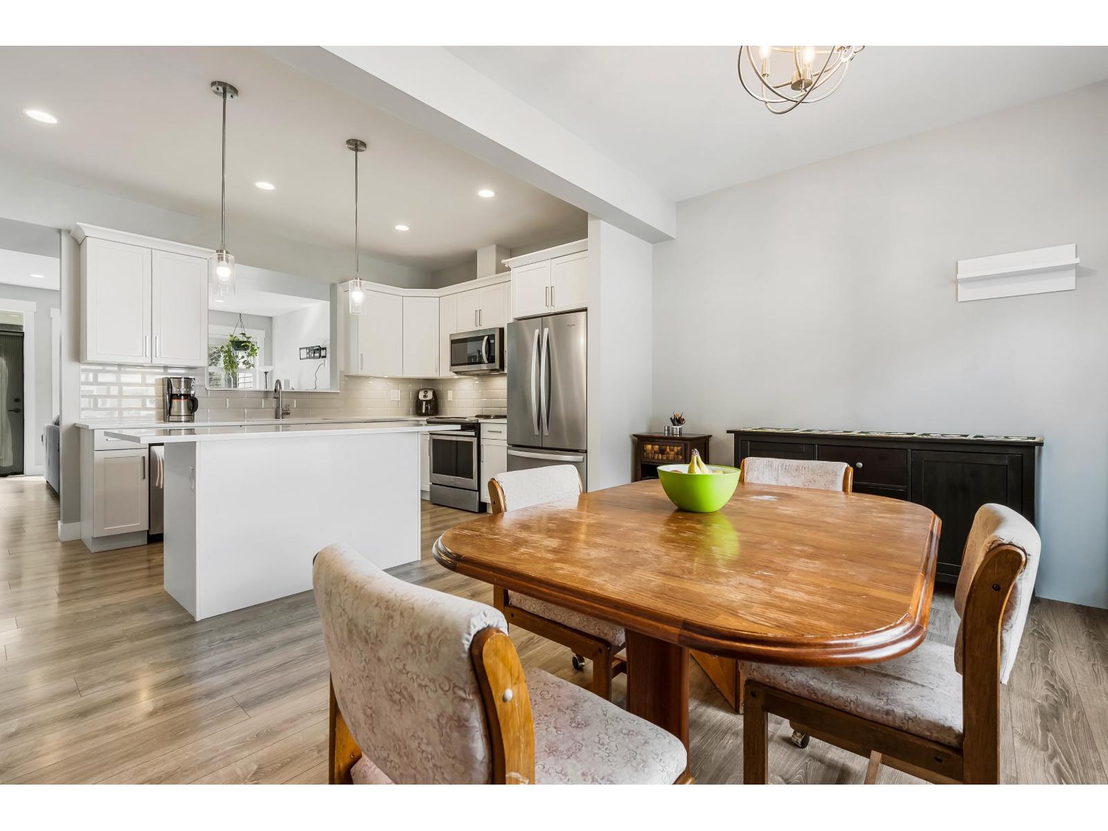 22 386 PINE AVENUE, Harrison Hot Springs, Harrison Hot Springs