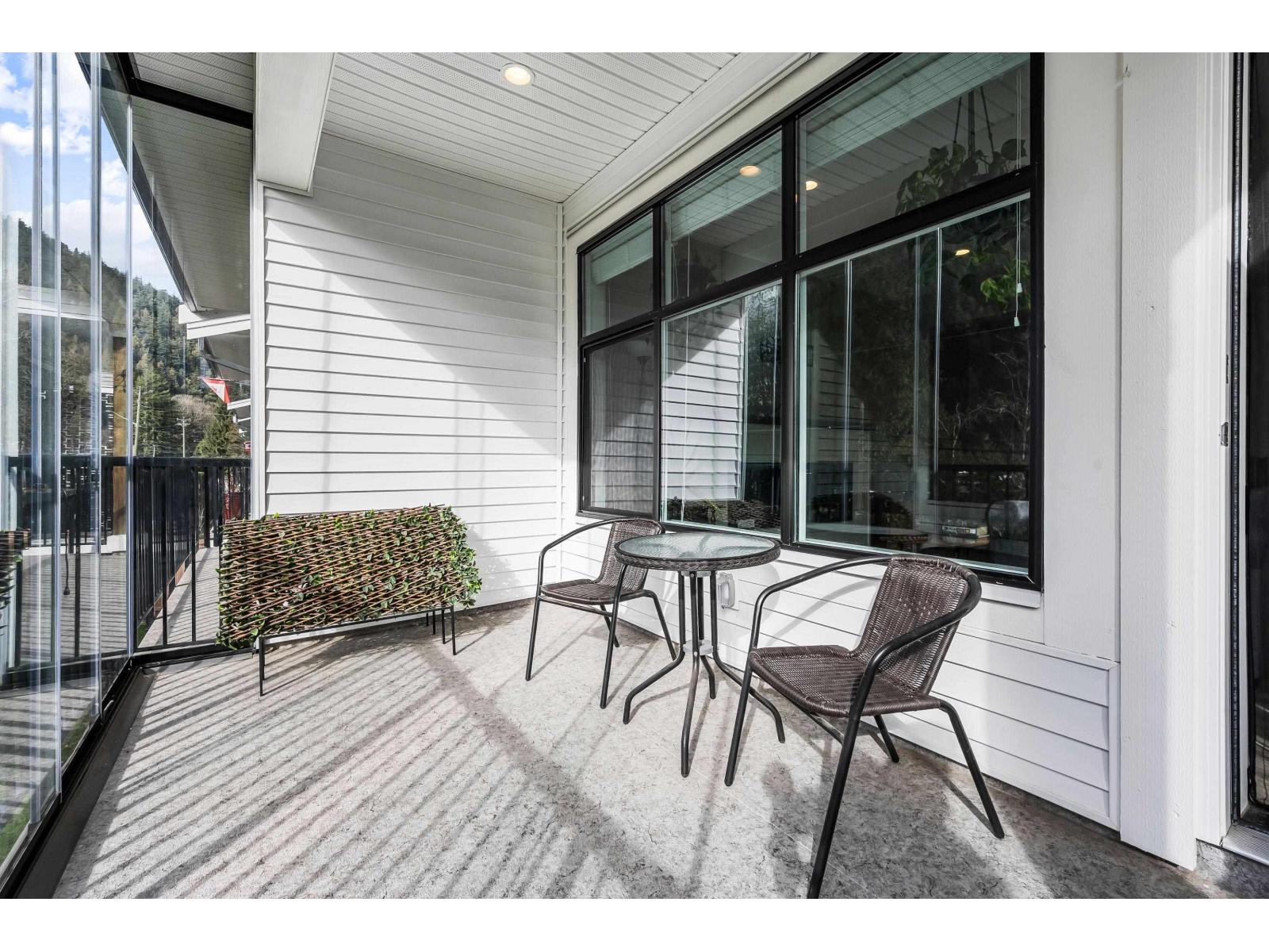 22 386 PINE AVENUE, Harrison Hot Springs, Harrison Hot Springs