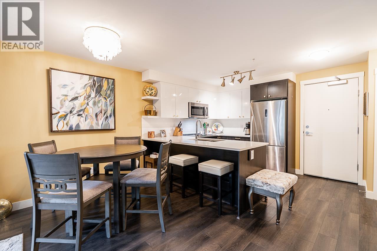 221 2525 CLARKE STREET, Port Moody