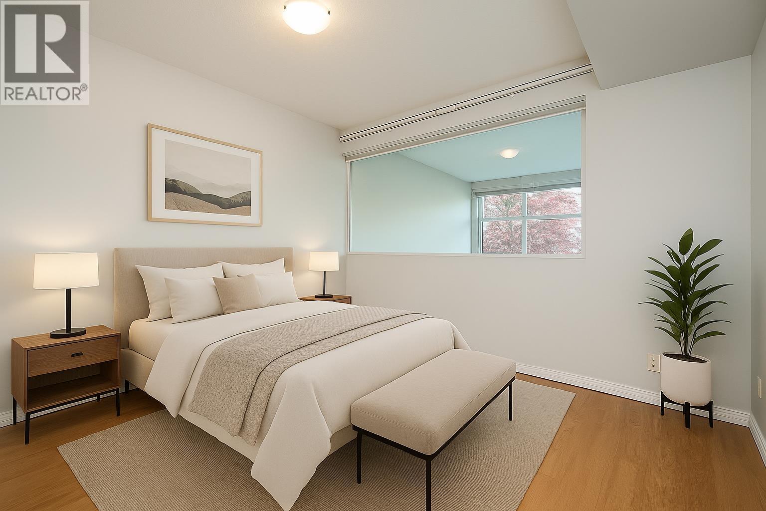 TH6 168 E ESPLANADE AVENUE, North Vancouver