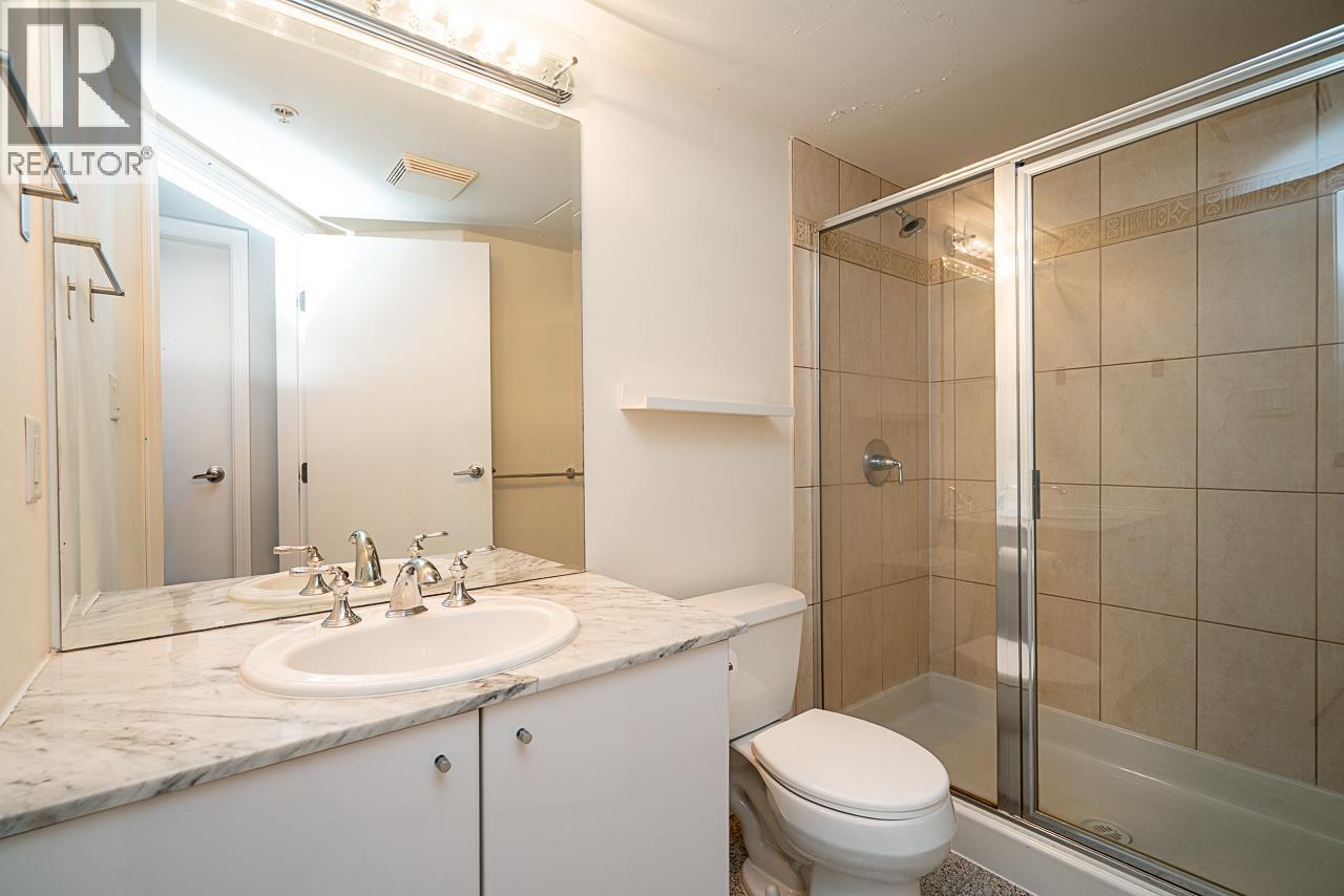 TH6 168 E ESPLANADE AVENUE, North Vancouver