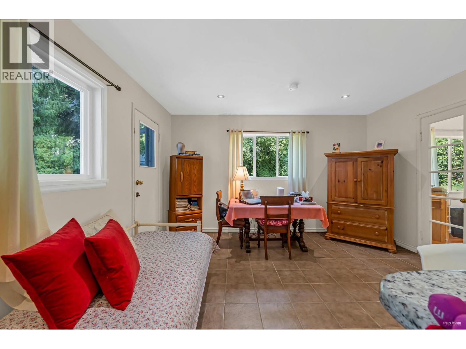 410 HADDEN DRIVE, West Vancouver