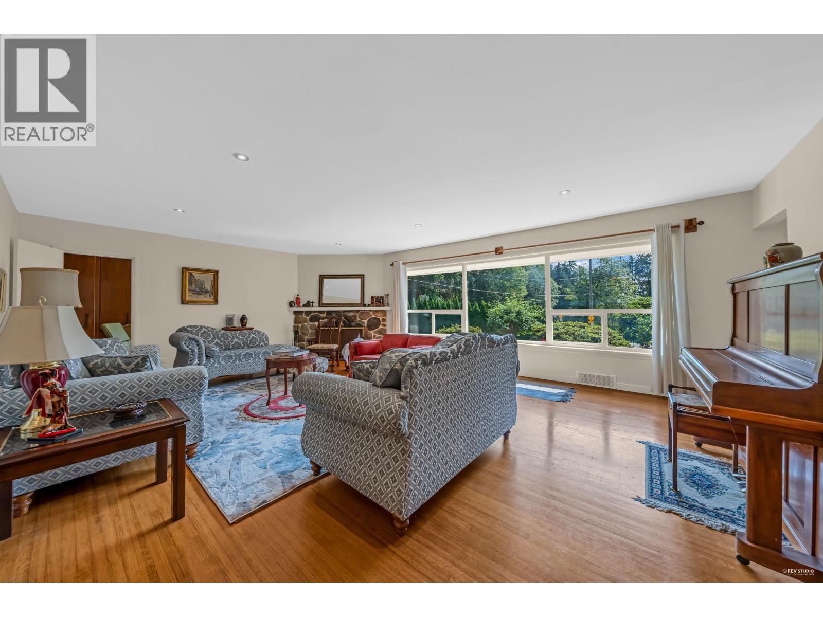 410 HADDEN DRIVE, West Vancouver