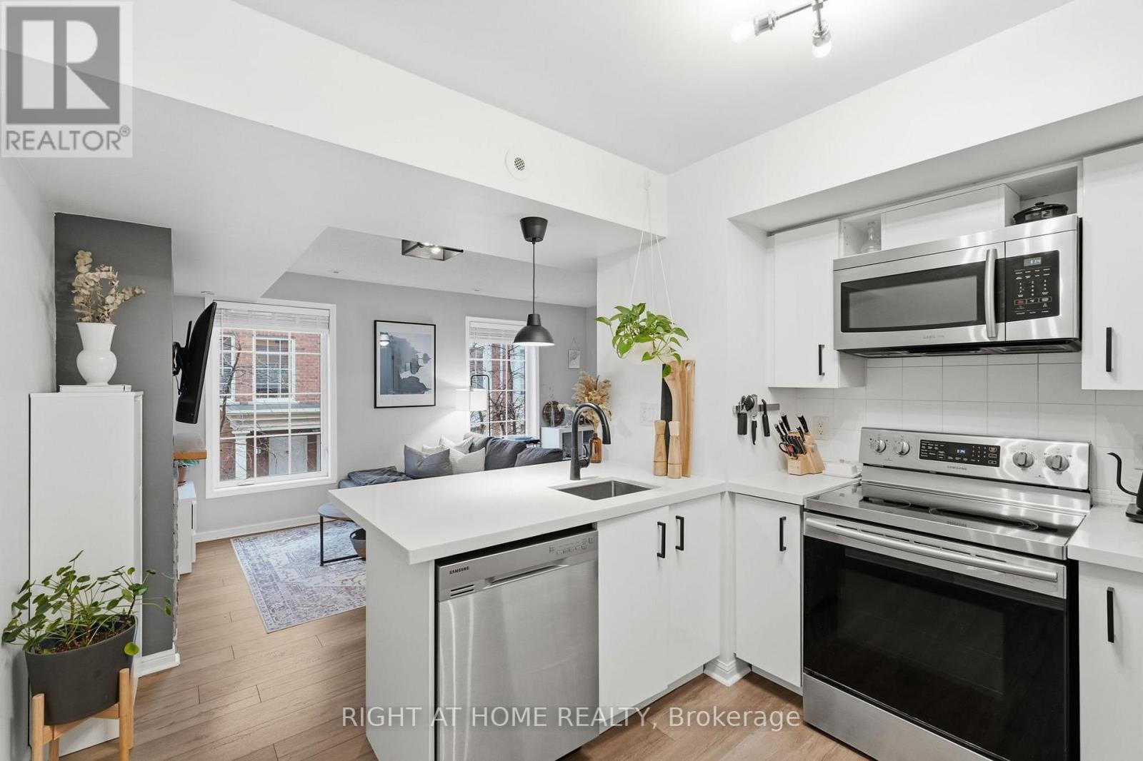 916 - 5 EVERSON DRIVE - Photo 3 of 25, Toronto (Willowdale East), Ontario