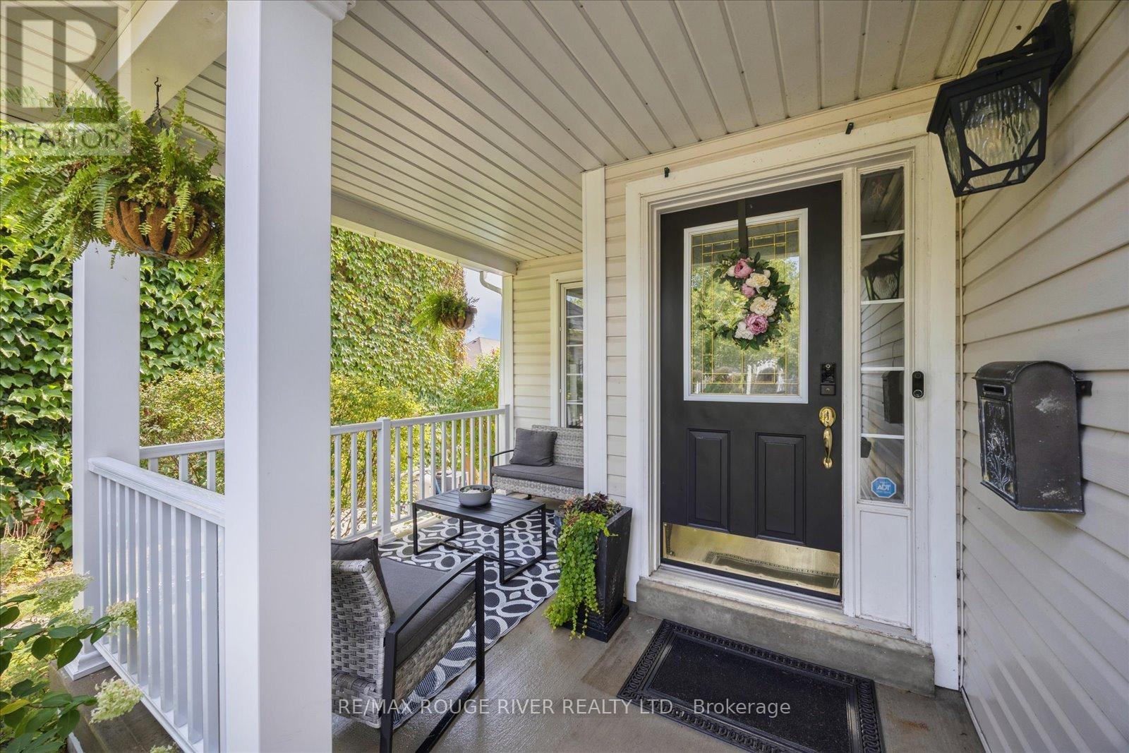 47 DOWNEY DRIVE - Photo 3 of 41, Whitby (Brooklin), Ontario