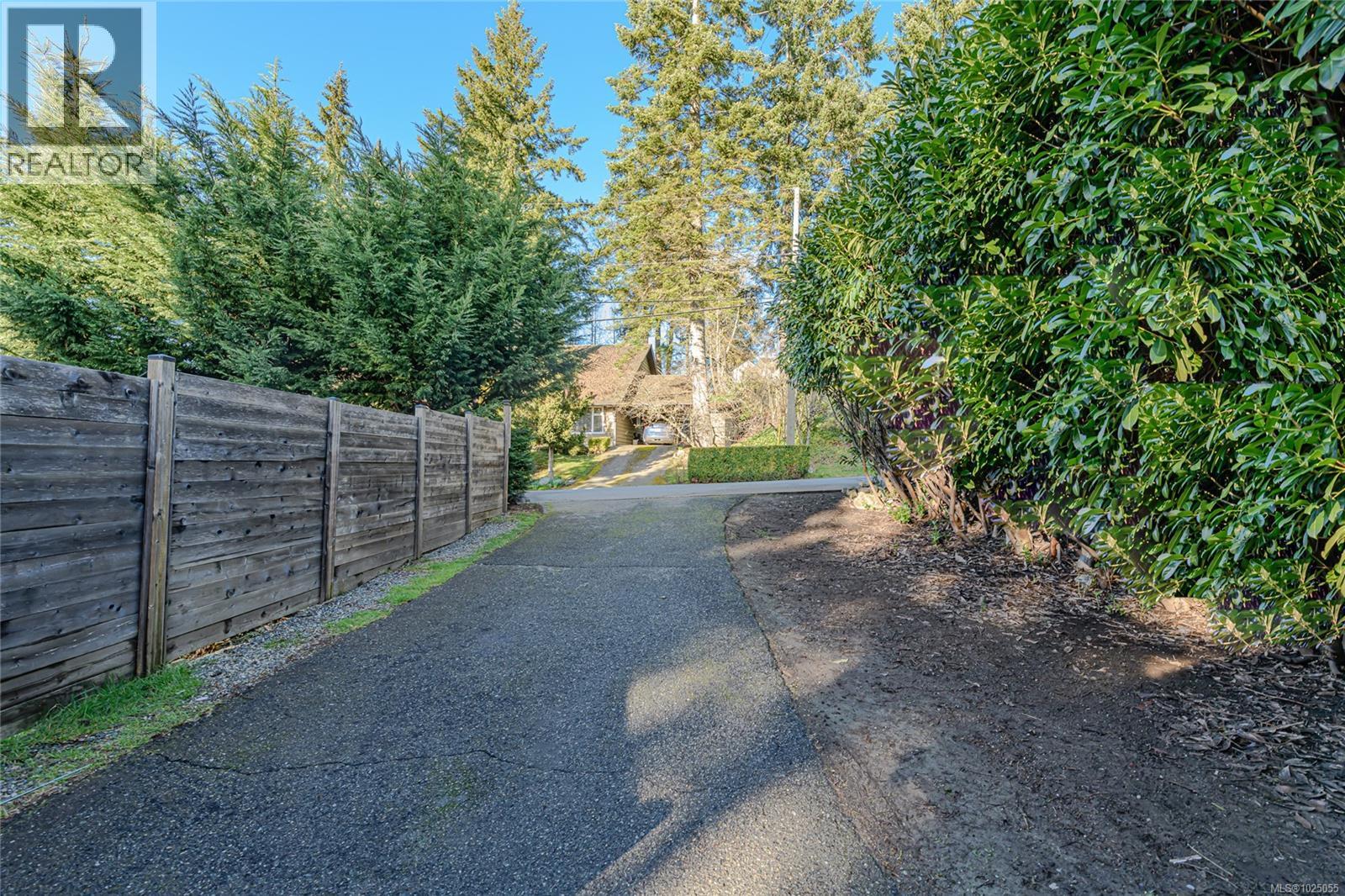 1884 Frances St, Duncan